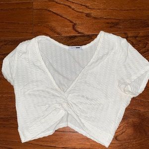 Cute V neck crop top from fashion nova